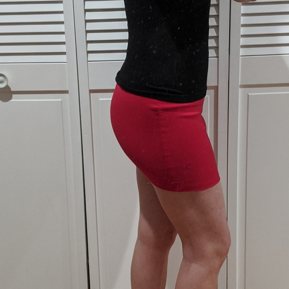 bebe - Picture 2 of 4
